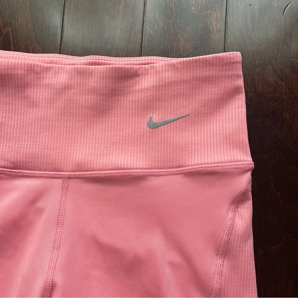 Nike Women Pink Biker Shorts Running Tight Fit Mid Rise Ribbed Panel Spandex XS - Picture 3 of 10